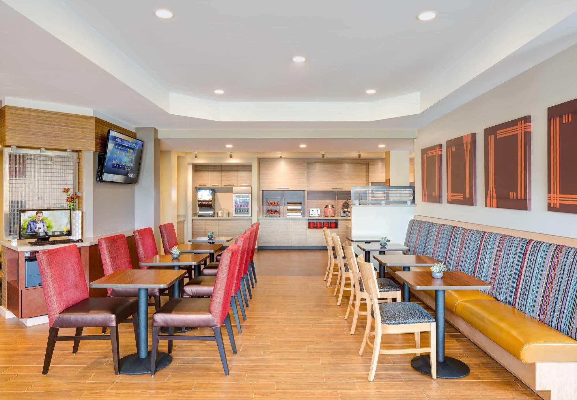 Towneplace Suites By Marriott Charleston Mt. Pleasant Mount Pleasant Exterior foto